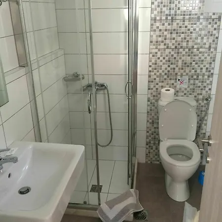 Socrates & Restaurant Apartment *