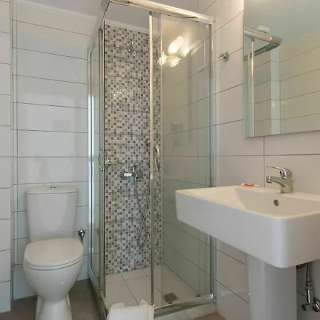 Apartment Socrates & Restaurant Milatos